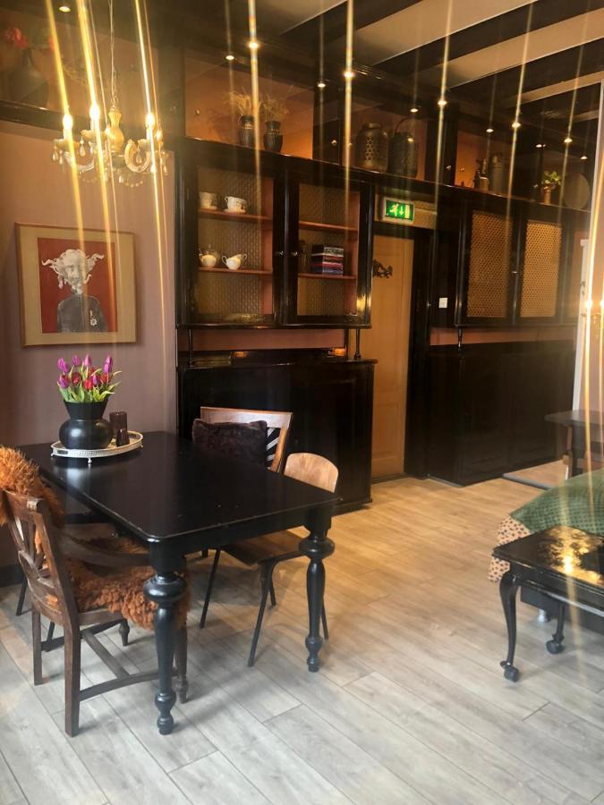 Slapen Bij Cafe De Concurrent Hotell Vlissingen Eksteriør bilde
