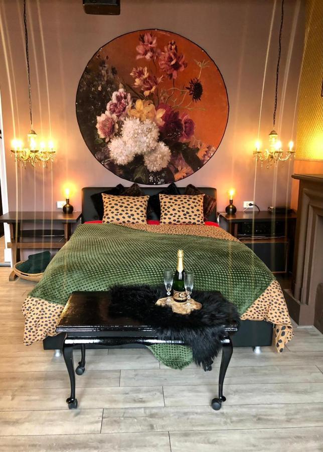 Slapen Bij Cafe De Concurrent Hotell Vlissingen Rom bilde